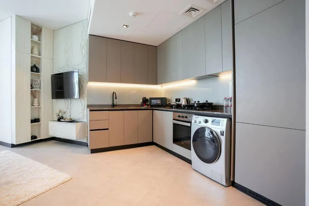 New 2Br In Business Bay With Canal Views Gym & Pool Dubai
